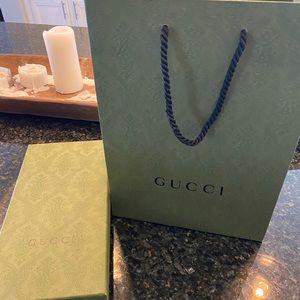 Medium Gucci Gift Bag and Box